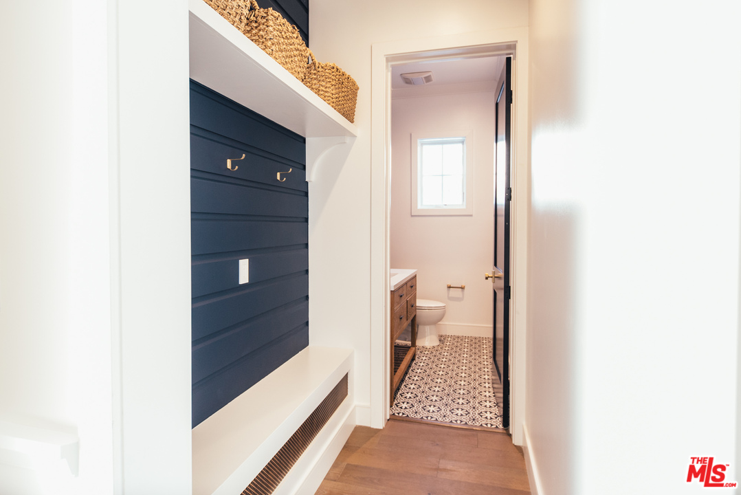 4547 Simpson Avenue Studio City, CA 91607 - Photo 7 of 48