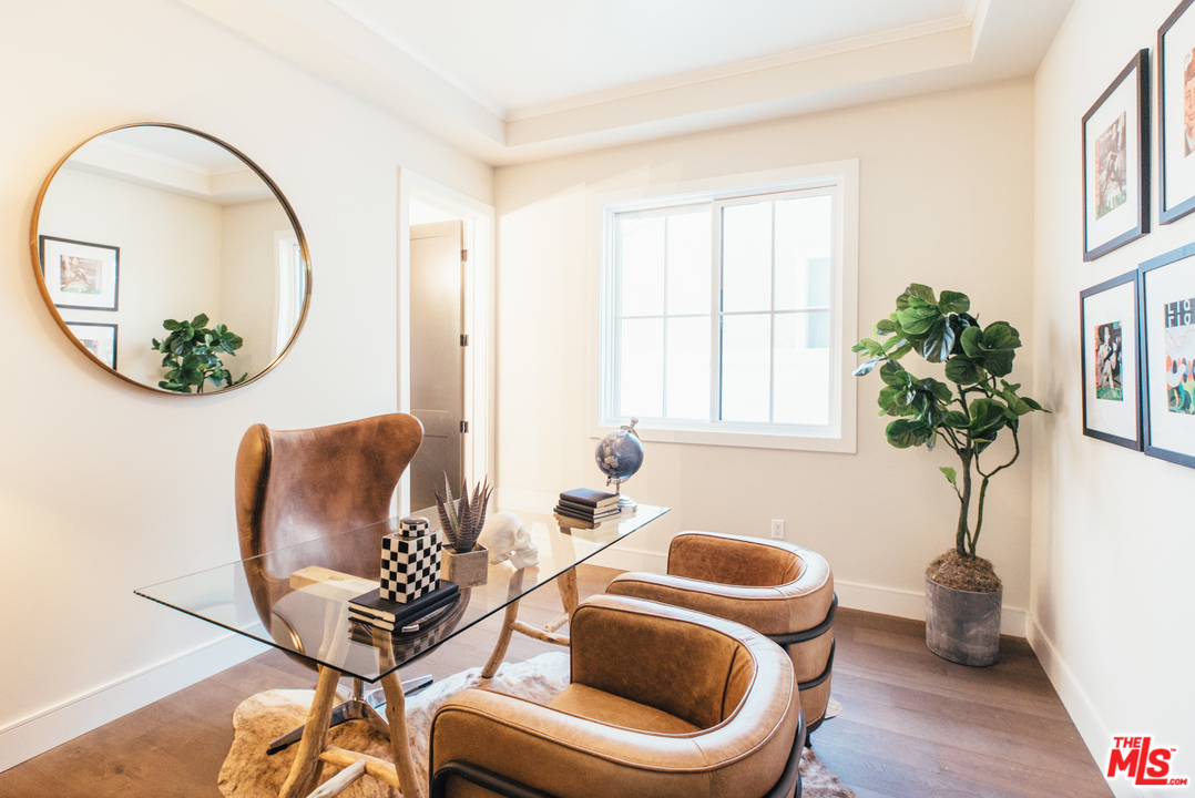 4547 Simpson Avenue Studio City, CA 91607 - Photo 10 of 48