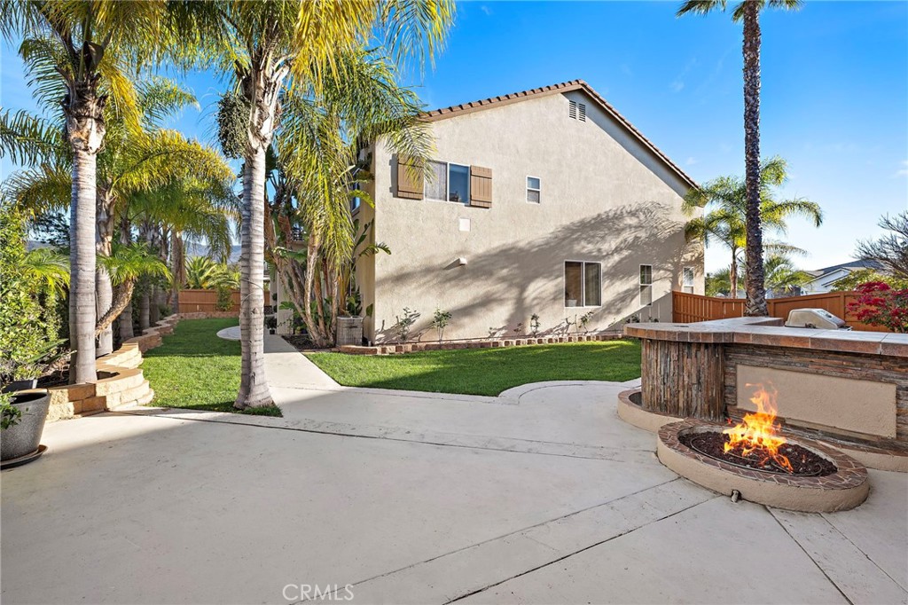 44840 Tudal Street Temecula, CA 92592 - Photo 23 of 35 Spacious backyard with firepit