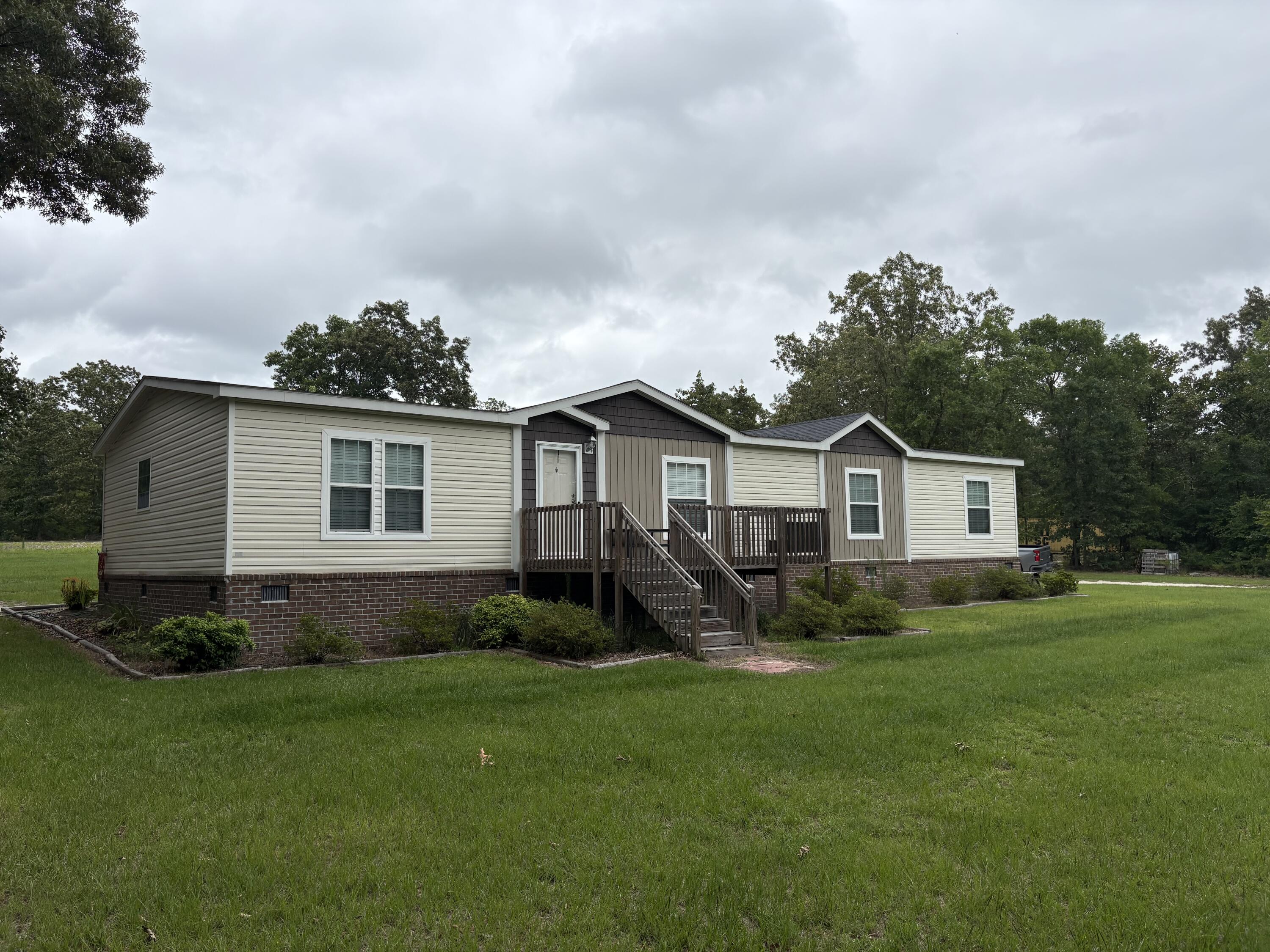 520 Springvale Road Bishopville, SC 29010 - Photo 2 of 31