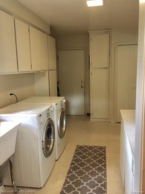 29700 Drake Road Farmington, MI 48331 - Photo 32 of 40 Laundry View 2