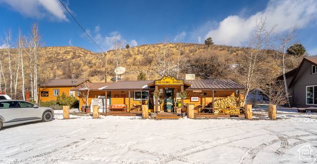 2431 Upper Ridge Road, Unit 2627 Kamas, UT 84036 - Photo 8 of 10 Country store just around the corner from property