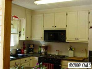 39375 Holly Ridge Road New London, NC 28127 - Photo 3 of 8 Gallery Image 3