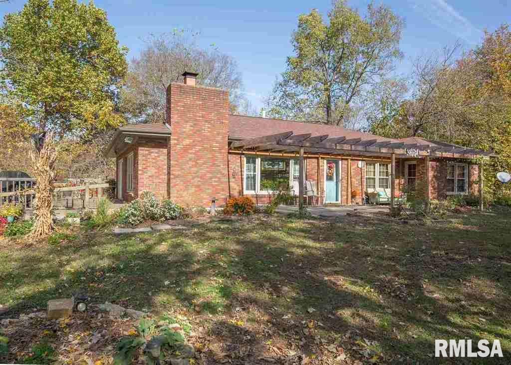 2701 Blackhawk Road Rock Island, IL 61201 - Photo 1 of 24 Gallery Image 1