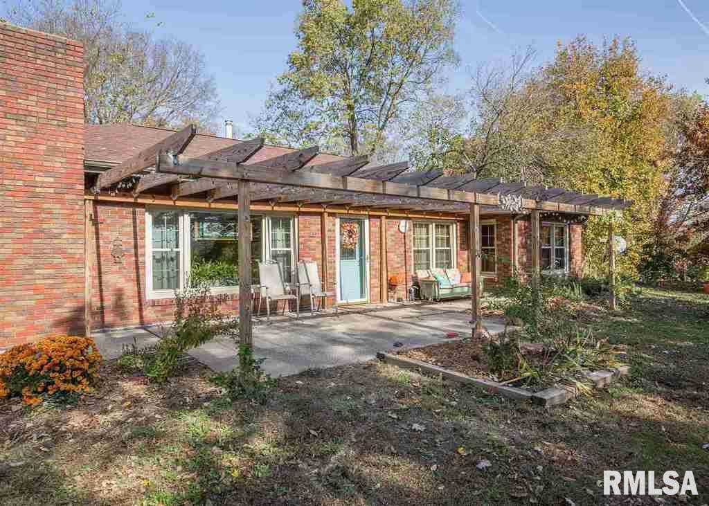 2701 Blackhawk Road Rock Island, IL 61201 - Photo 2 of 24 Gallery Image 2