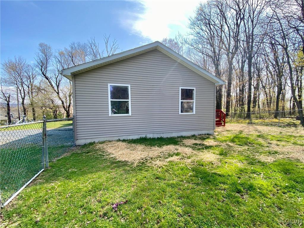2519 Beacon Road Bath, PA 18014 - Photo 2 of 29