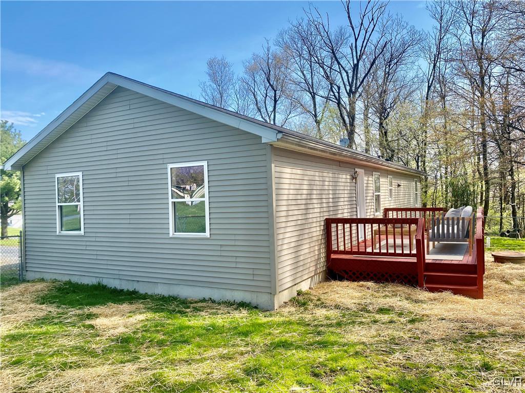 2519 Beacon Road Bath, PA 18014 - Photo 4 of 29