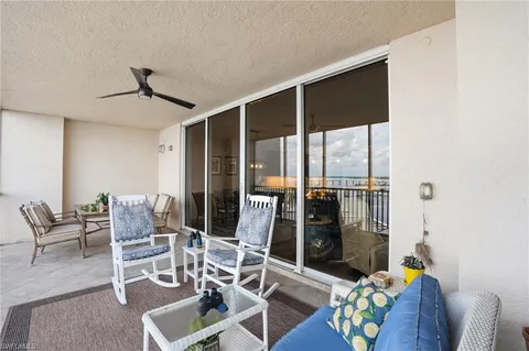 $699,000 | 2104 West First Street, Unit 1702, Fort Myers, FL 33901