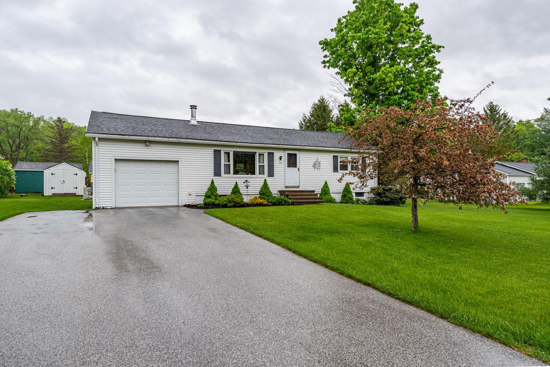 114 Hillvale Road Manchester, VT 05255 - Photo 1 of 18 Gallery Image 1