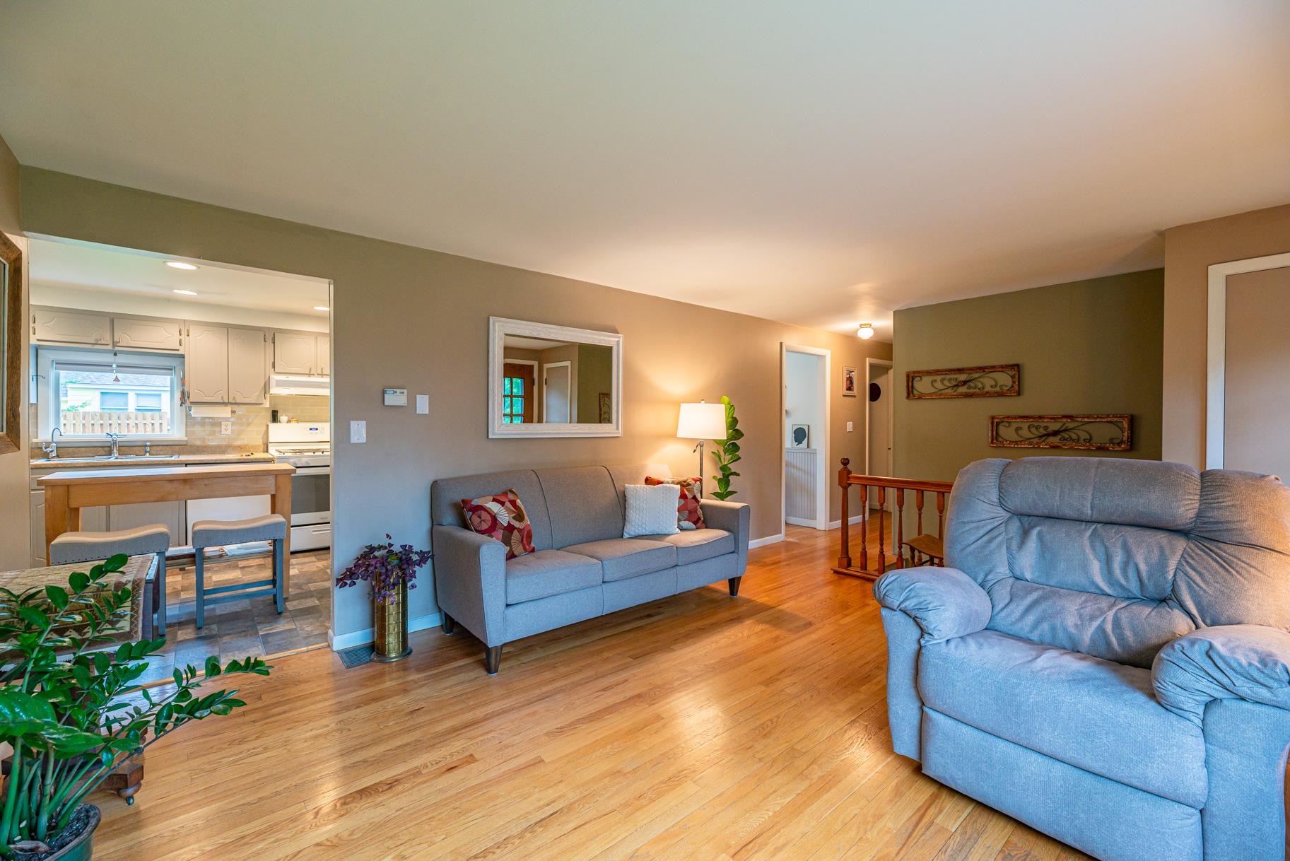 114 Hillvale Road Manchester, VT 05255 - Photo 5 of 18 Gallery Image 5