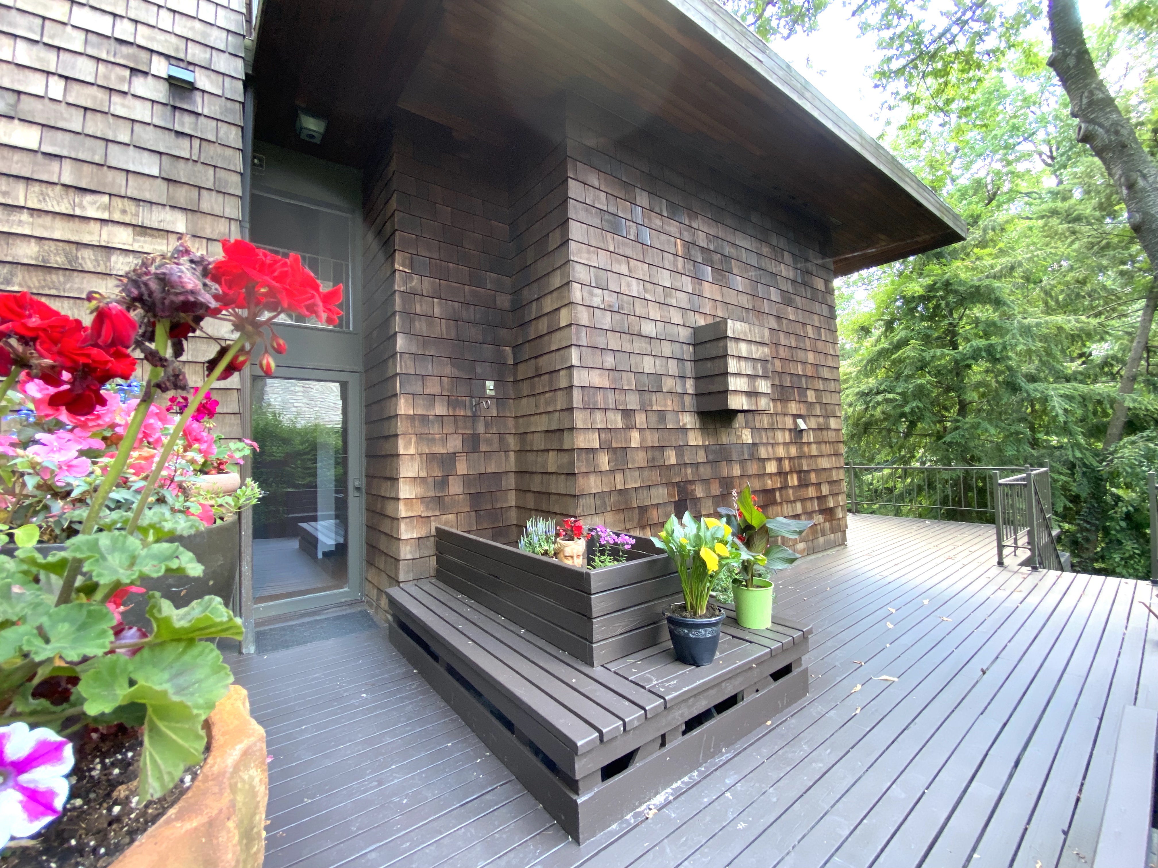 4710 Grosvenor Avenue Bronx, NY 10471 - Photo 3 of 24