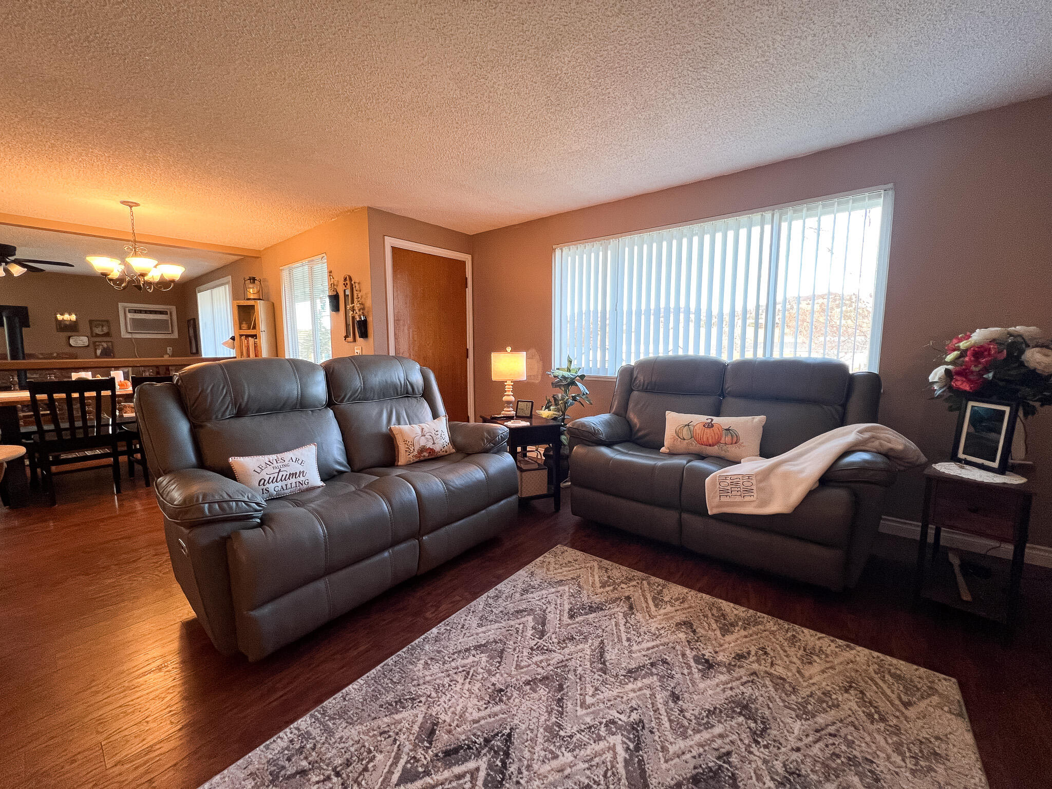 1225 East B Street Fossil, OR 97830 - Photo 6 of 33 a living room with furniture and a couch