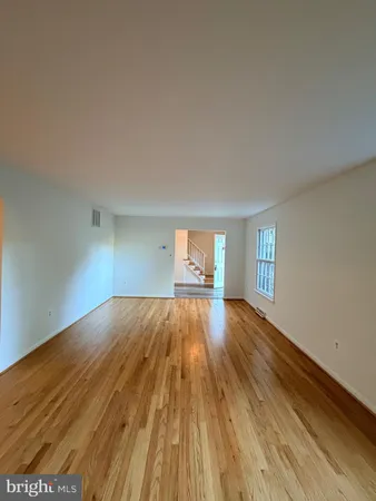 $3,500 | 9513 Stevebrook Road, Fairfax, VA 22032