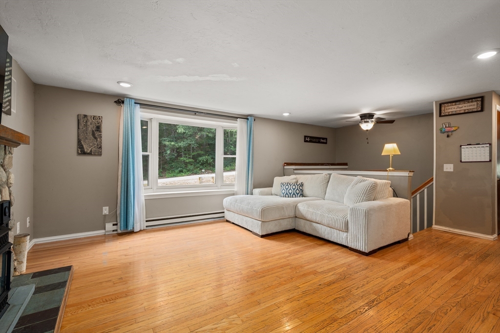 198 Lower Gore Road Webster, MA 01570 - Photo 6 of 37
