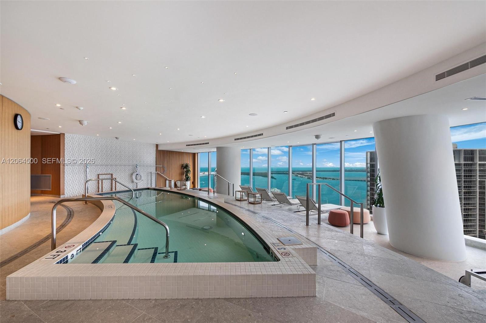 300 Biscayne Blvd Way, Unit 6301 Miami, FL 33131 - Photo 39 of 51 Floor 53-Indoor Pool.