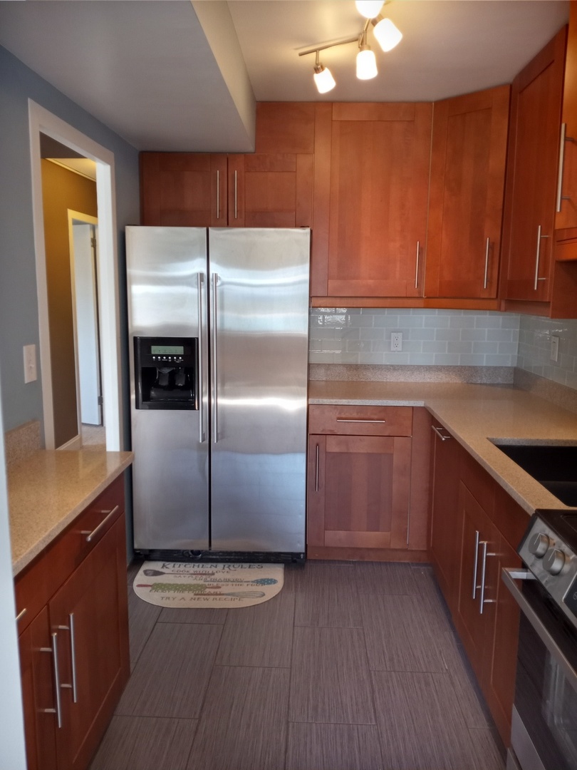 6301 North Sheridan Road, Unit 10V Chicago, IL 60660 - Photo 5 of 14