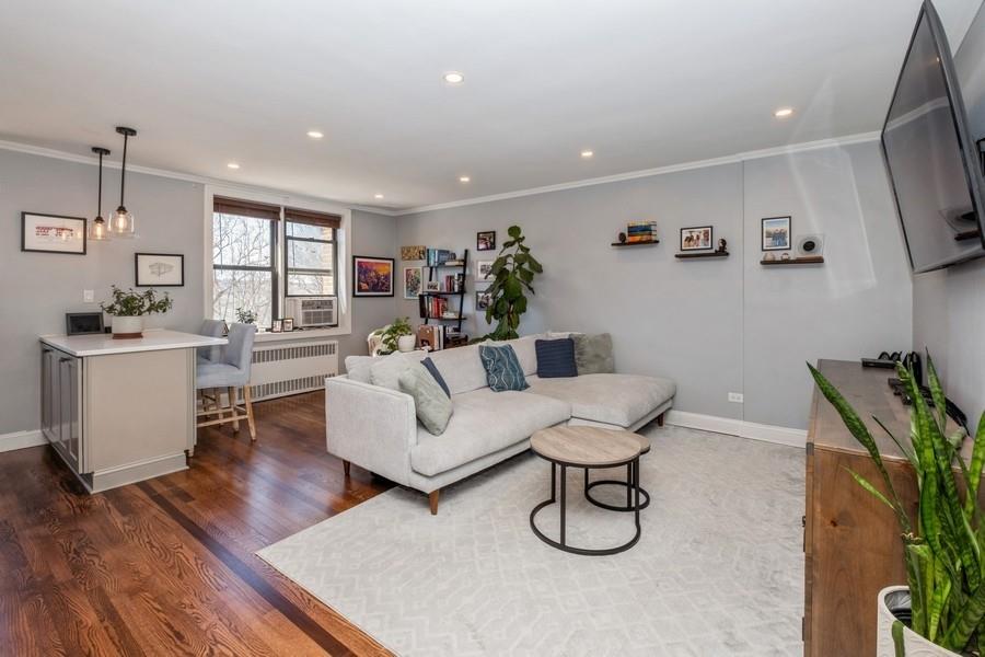 7259 Shore Road, Unit 2D Brooklyn, NY 11209 - Photo 3 of 25 Gallery Image 3