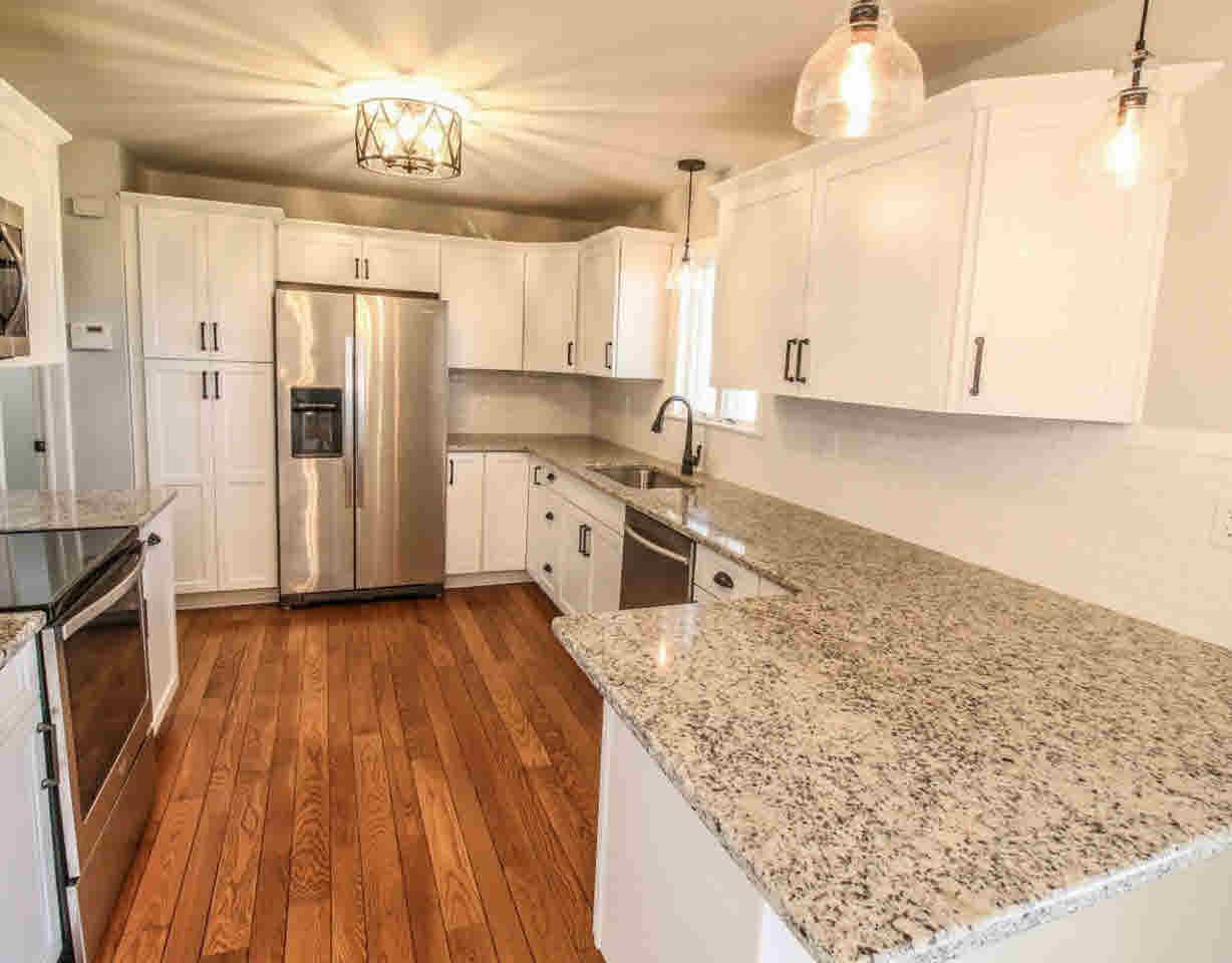 10107 Torrey Road Fenton, MI 48430 - Photo 5 of 43 21358051-4.JPG