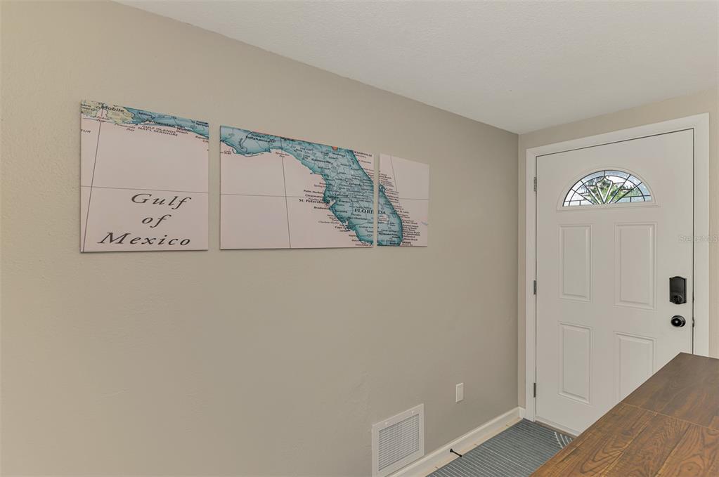 361 Falkland Road Venice, FL 34293 - Photo 6 of 40