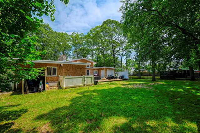 a house view with a outdoor space