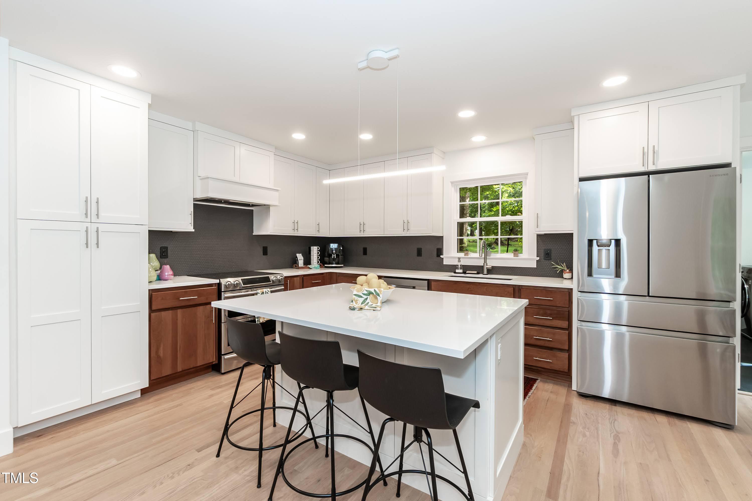 9024 Oneal Road Raleigh, NC 27613 - Photo 14 of 40 Stainless steel appliances.