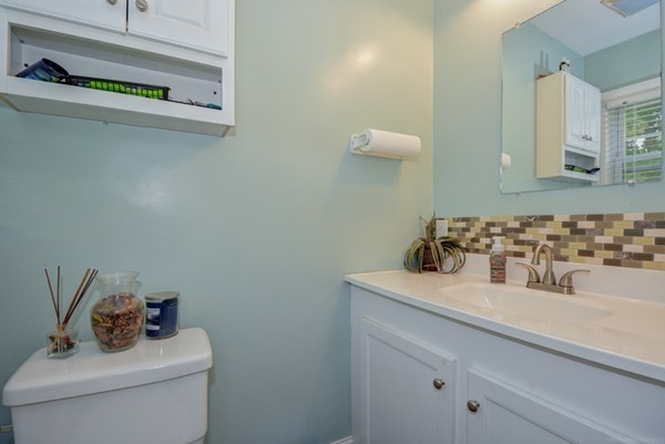 8 Lower Jones Road, Unit B Hopedale, MA 01747 - Photo 9 of 26 Gallery Image 9