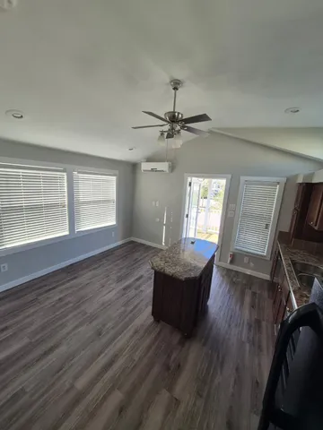 $950 | 3127 Maverick Loop, Unit 29, Freeport, TX 77541