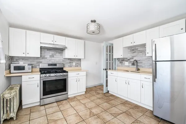 $3,625 | 7-9 Dexter Street, Unit 7, Waltham, MA 02453