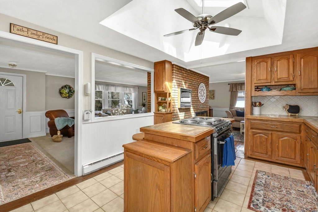 31 Carleton Road Millbury, MA 01527 - Photo 12 of 42 Gallery Image 12