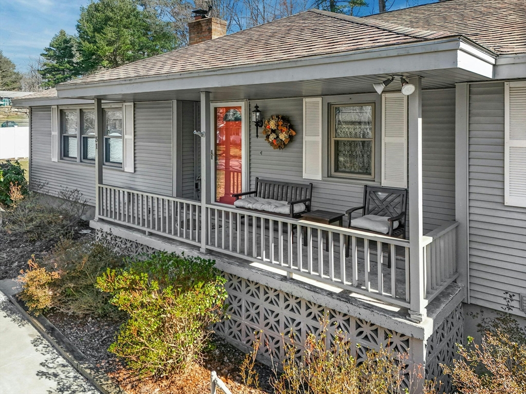 31 Carleton Road Millbury, MA 01527 - Photo 3 of 42 Gallery Image 3