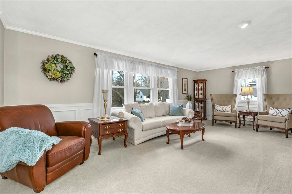 31 Carleton Road Millbury, MA 01527 - Photo 5 of 42 Gallery Image 5