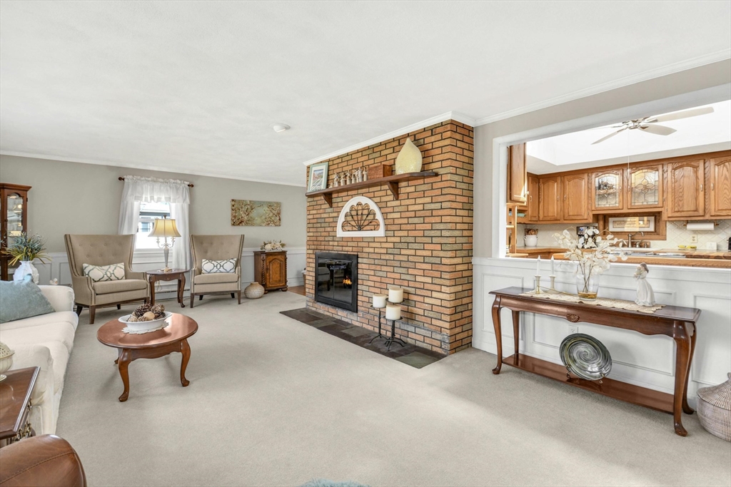 31 Carleton Road Millbury, MA 01527 - Photo 6 of 42 Gallery Image 6