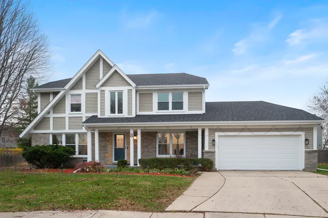 $739,900 | 8 Hampton Court, Mundelein, IL 60060