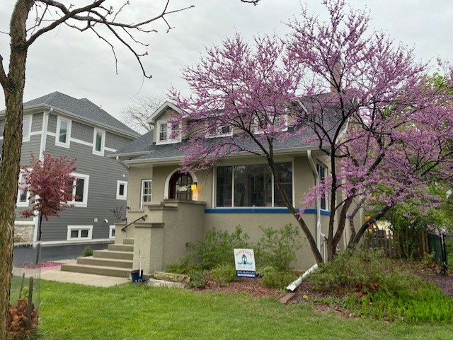 261 Blackhawk Road Riverside, IL 60546 - Photo 28 of 31 a front view of a house with a yard