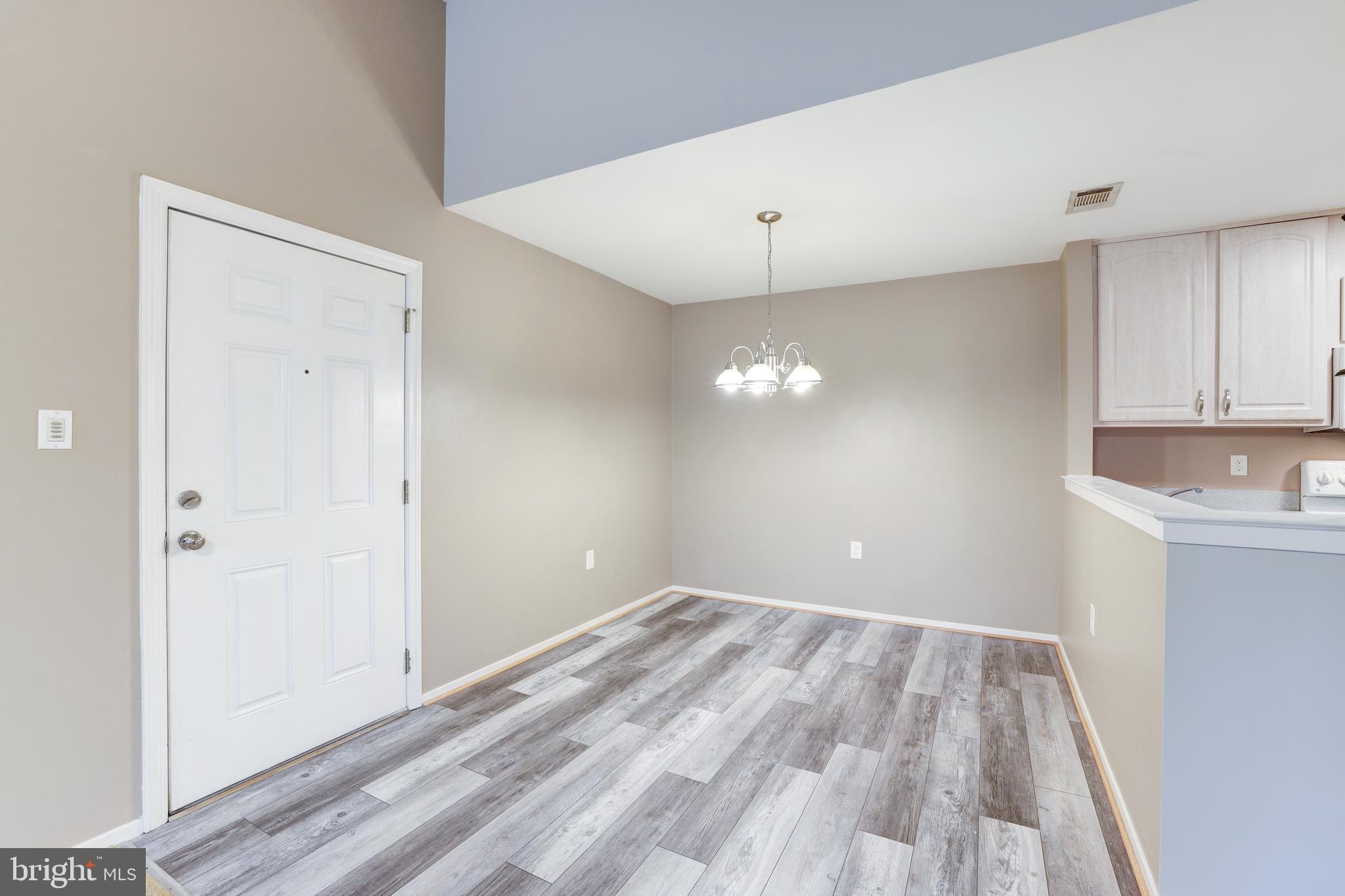 7819 Harrowgate Circle, Unit 160 Springfield, VA 22152 - Photo 6 of 33 Gallery Image 6