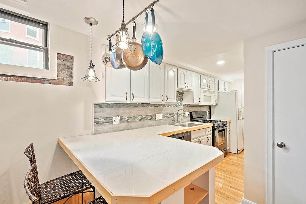 34 Garrison Road, Unit 1B Brookline, MA 02445 - Photo 10 of 17
