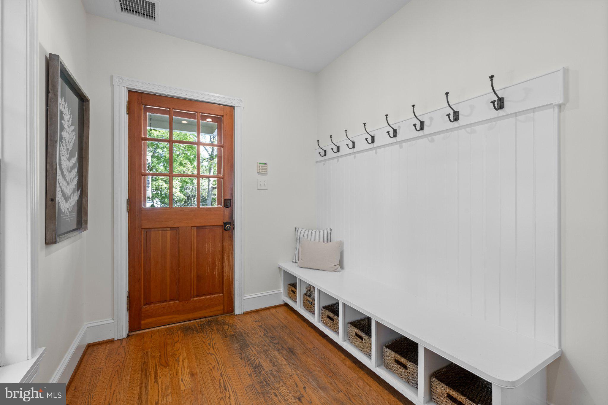 103 Walnut Avenue Wayne, PA 19087 - Photo 31 of 68 Separate back entrance with custom built ins