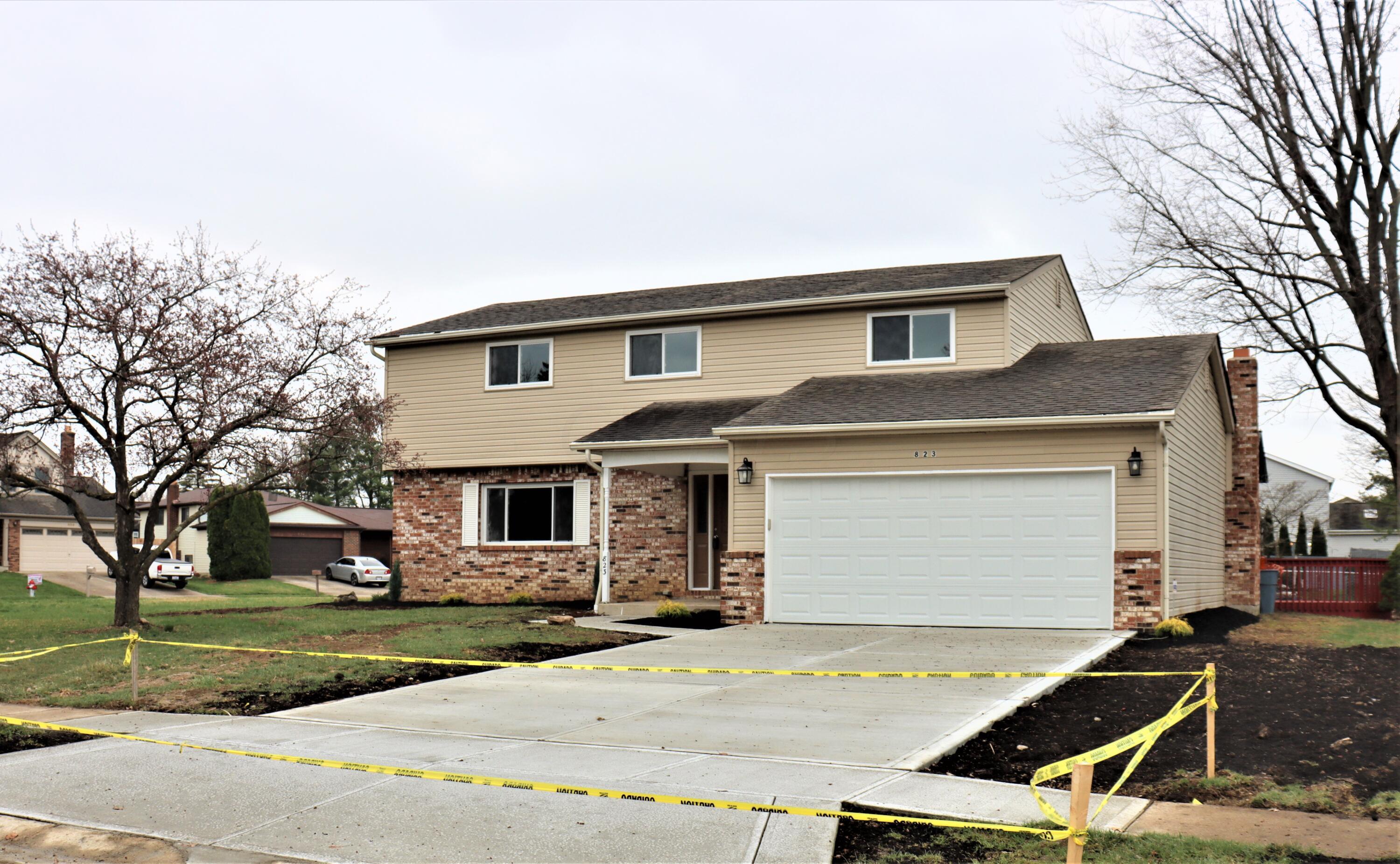 823 Ronson Avenue Gahanna, OH 43230 - Photo 2 of 37 Front
