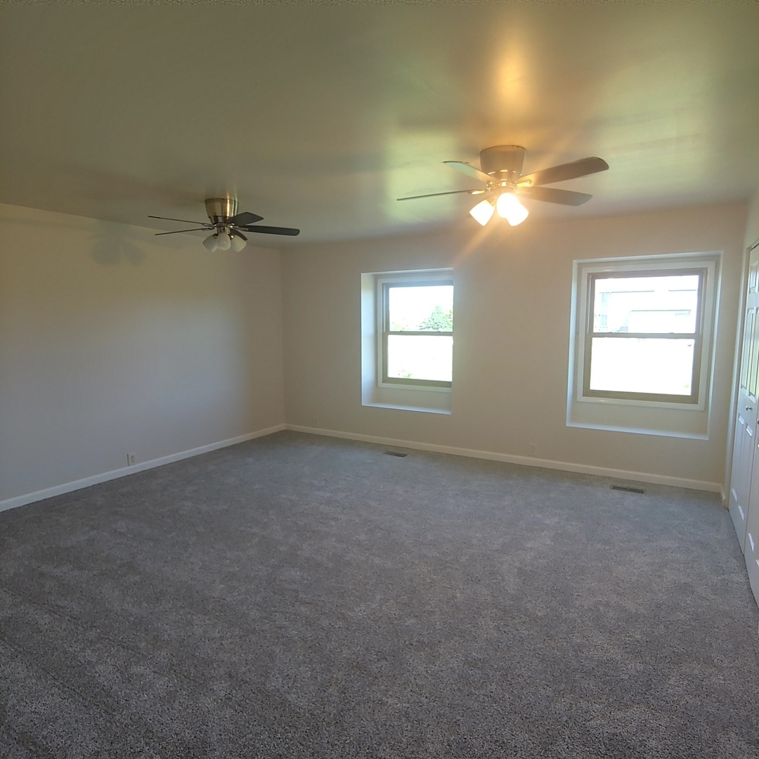 8312 Heather Ridge Spring Grove, IL 60081 - Photo 15 of 19