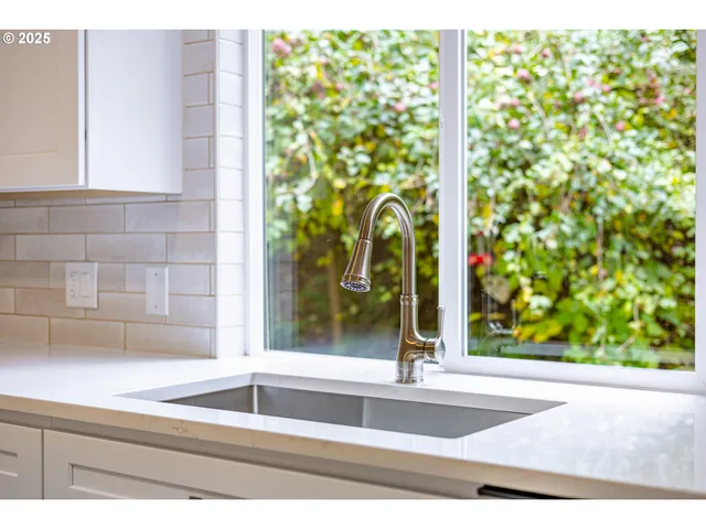 $589,000 | 421 Southeast Pounder Road, Corbett, OR 97019