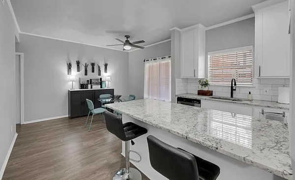 $249,000 | 600 Bagby Avenue, Unit 2A, Waco, TX 76706
