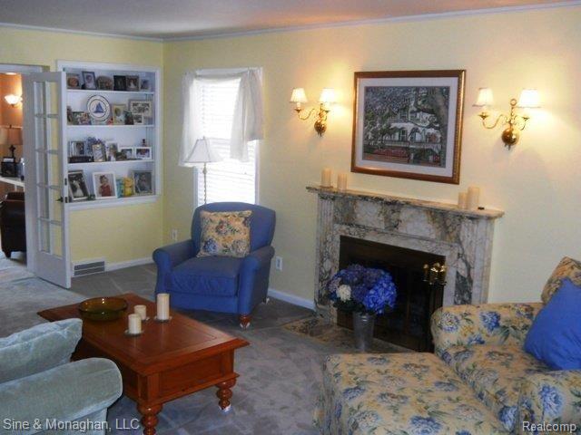 356 McMillan Road Grosse Pointe, MI 48236 - Photo 5 of 19 DSCN0385.JPG