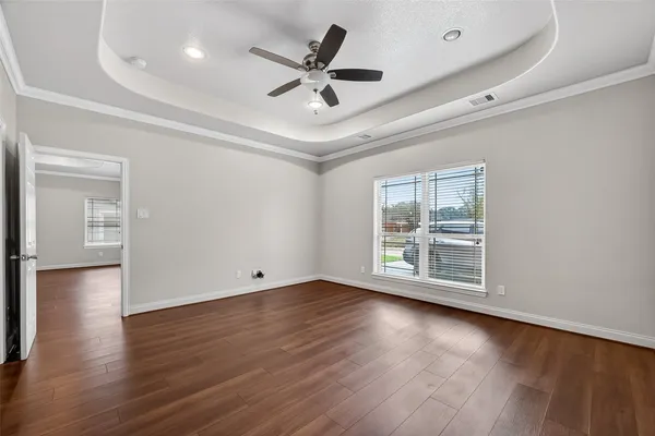 $405,000 | 213 West Jackson Avenue, Pasadena, TX 77506