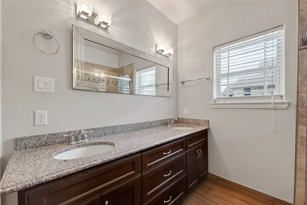 $405,000 | 213 West Jackson Avenue, Pasadena, TX 77506