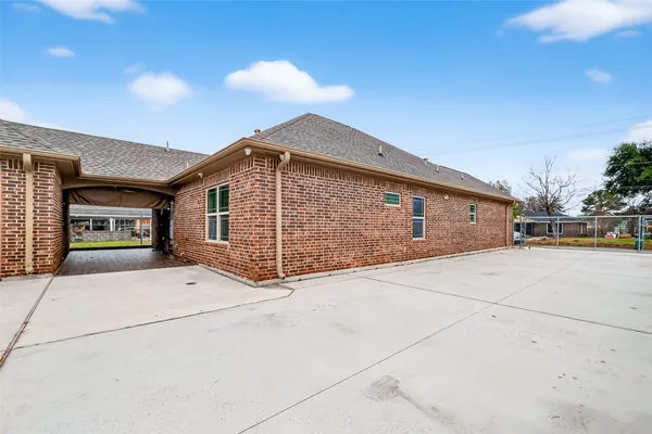 $405,000 | 213 West Jackson Avenue, Pasadena, TX 77506