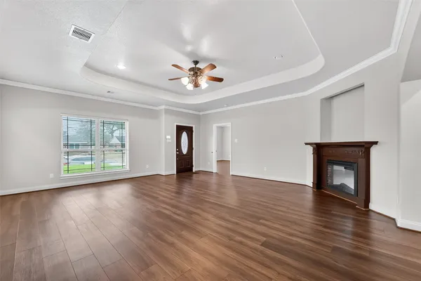 $405,000 | 213 West Jackson Avenue, Pasadena, TX 77506