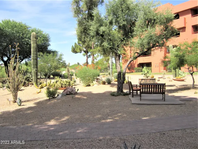 $3,900 | 12222 North Paradise Village Parkway West, Unit 402, Phoenix, AZ 85032