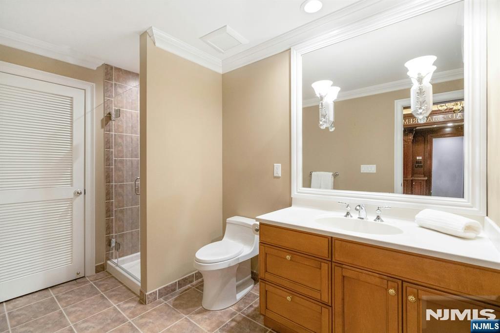 205 Bearwoods Road Park Ridge, NJ 07656 - Photo 23 of 40 Gallery Image 23