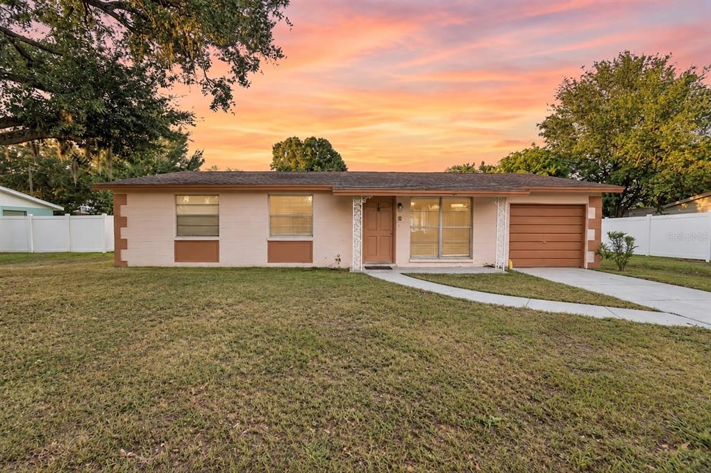 205 Miller Mac Road Apollo Beach, FL 33572 - Photo 2 of 27 Gallery Image 2