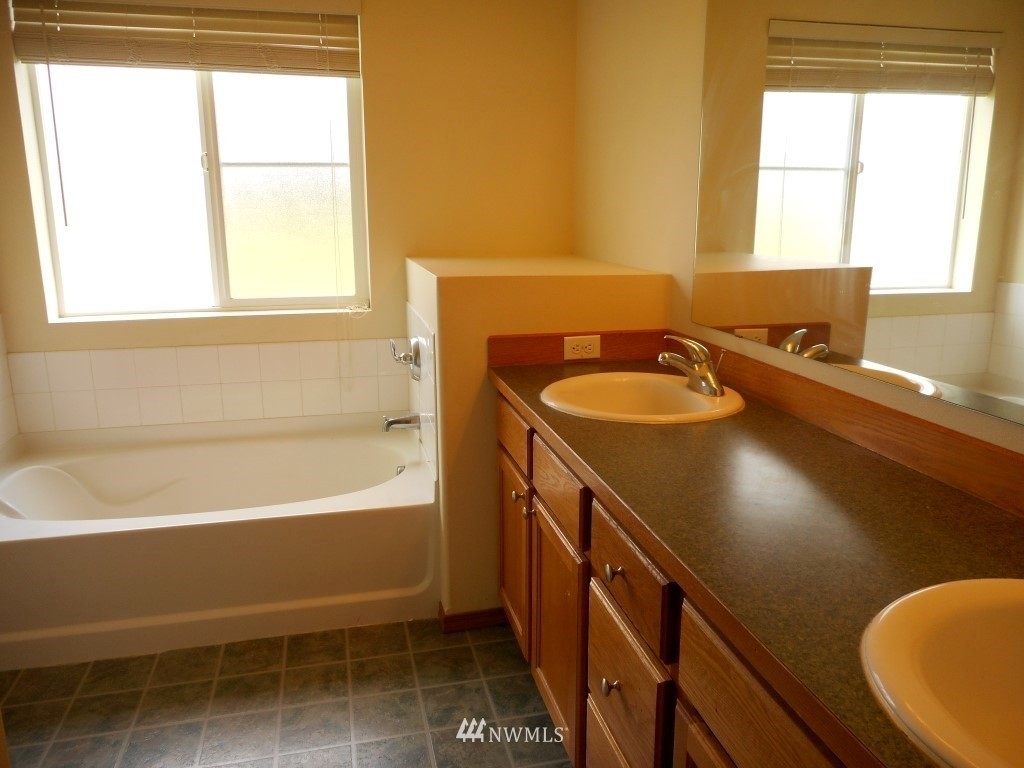 111-16 Shiloh Road Winlock, WA 98596 - Photo 10 of 21